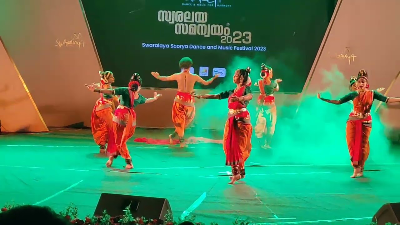 MahaGanapathim Manasaa smaraami.. Kuchippudi Dance performance by Vyjayanti Kashi and Team.