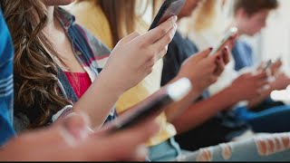 New cell phone policy for students in Fulton County