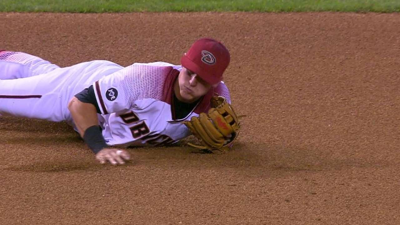 COL@ARI: Lamb dives to snag a sharp grounder at third