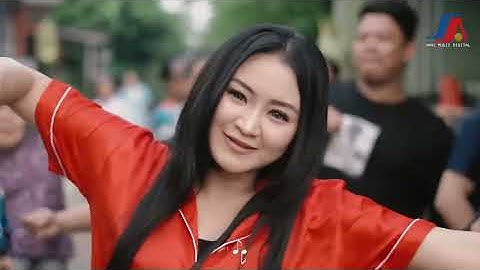 Gynna Dhamara - Goyang Engkol (Official Music Video)