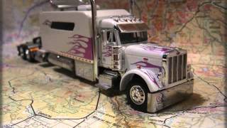 Custom Model Peterbilt Old School Big Sleeper White & Purple Pearl Custom Model Peterbilt Old School Big Sleeper White & Purple Pearl