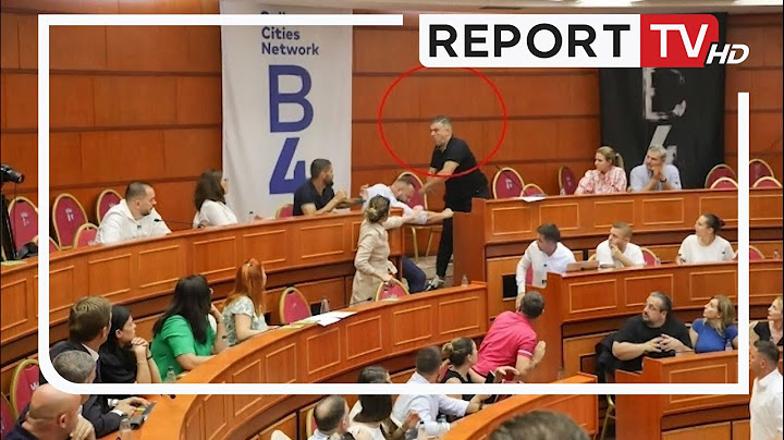 Dhunë në Këshillin Bashkiak të Tiranës, Tedi Blushi godet me grusht Halit Valterin, i hedh dosjen