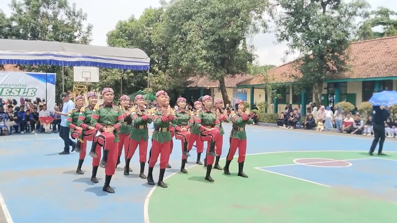Juara Harapan 2 Paskibra SMPN 3 Sumber LKBB GKN SMPN 1 Leuwimunding