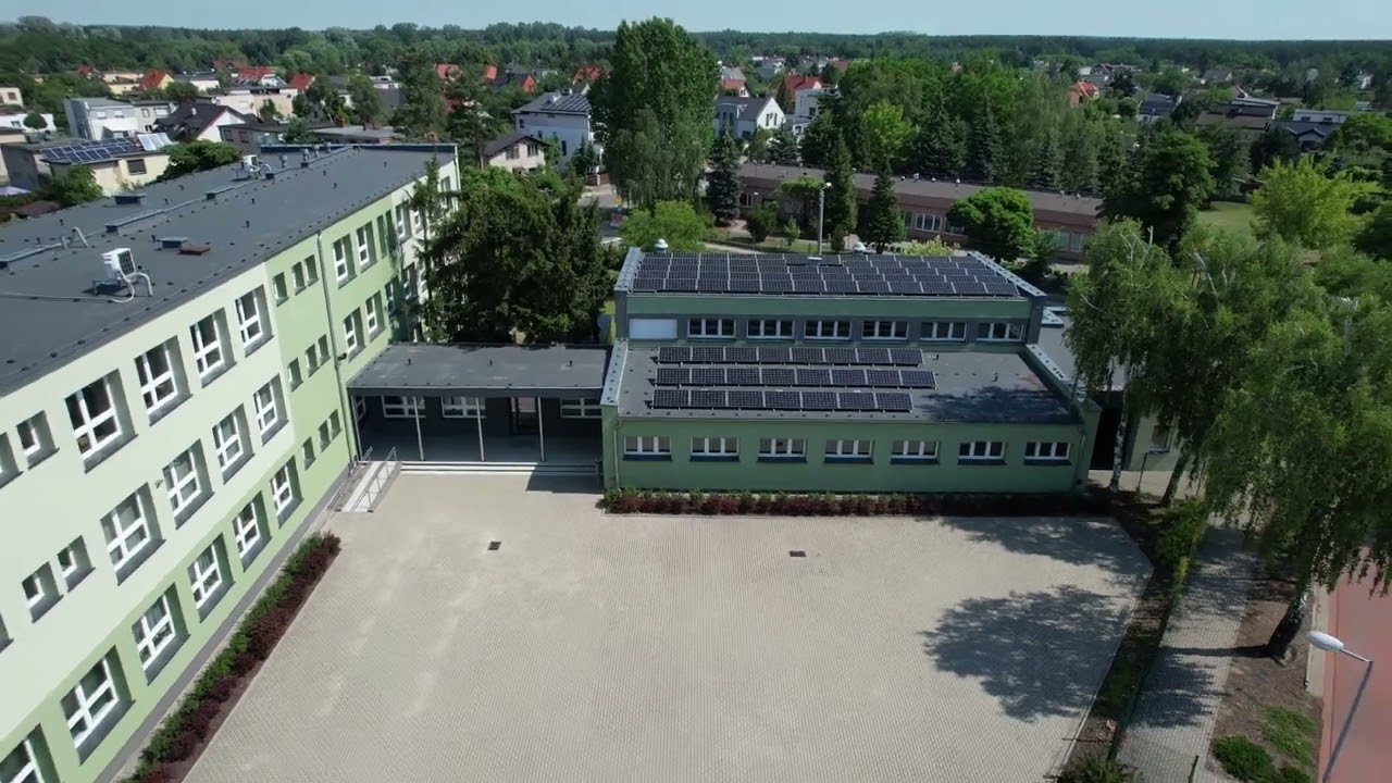 Nasza szkoła widziana okiem Jacka Niedzielskiego FotoDron