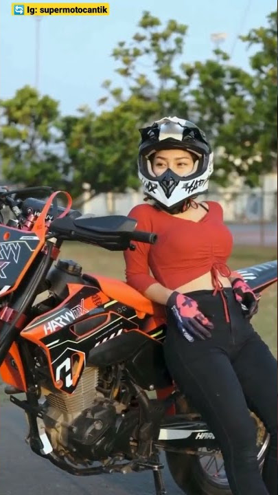 Supermoto || cewe cantik #supermoto #cewekcantik #viral #crf #klx150 #honda #supermotocantik