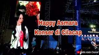 Happy asmara di alun-alun cilacap