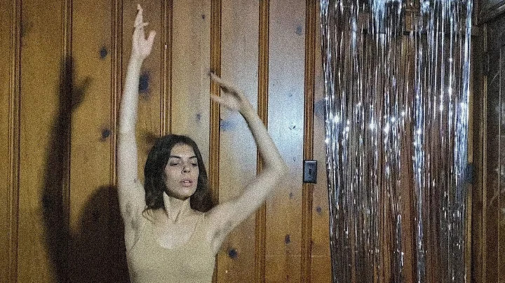Julie Byrne & Jefre Cantu-Ledesma - Love's Refrain...