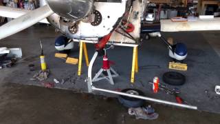 Pulling A Stuck Nose Strut  - Grumman Style