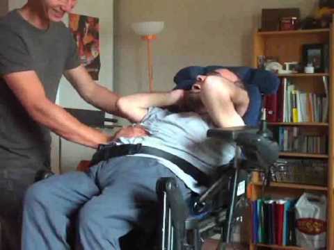 Massage abdominal réalisé par mon kiné afin de faciliter l Massage abdominal réalisé par mon kiné afin de faciliter l