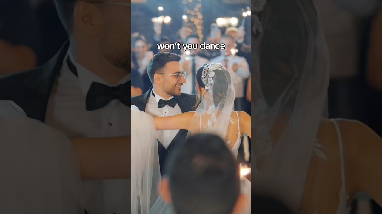 JVKE - this is what slow dancing feels like @majdwahhab #jvke #slowdancing #wedding auf YouTube ansehen JVKE - this is what slow dancing feels like @majdwahhab #jvke #slowdancing #wedding auf YouTube ansehen