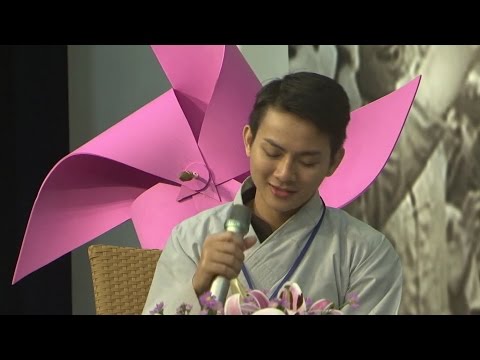 Video Hoài Lâm mộc mạc trong Khóa Tu Mùa Hè 2016 tại Chùa... - youtube