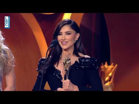 الموريكس دور يمنح مي عمر جائزة التميز لممثلة مصرية عربية لمن أهدتها