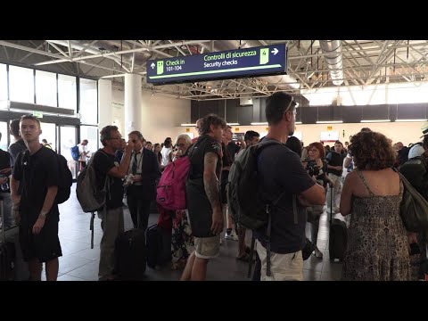 Video: L'aeroporto è aperto?