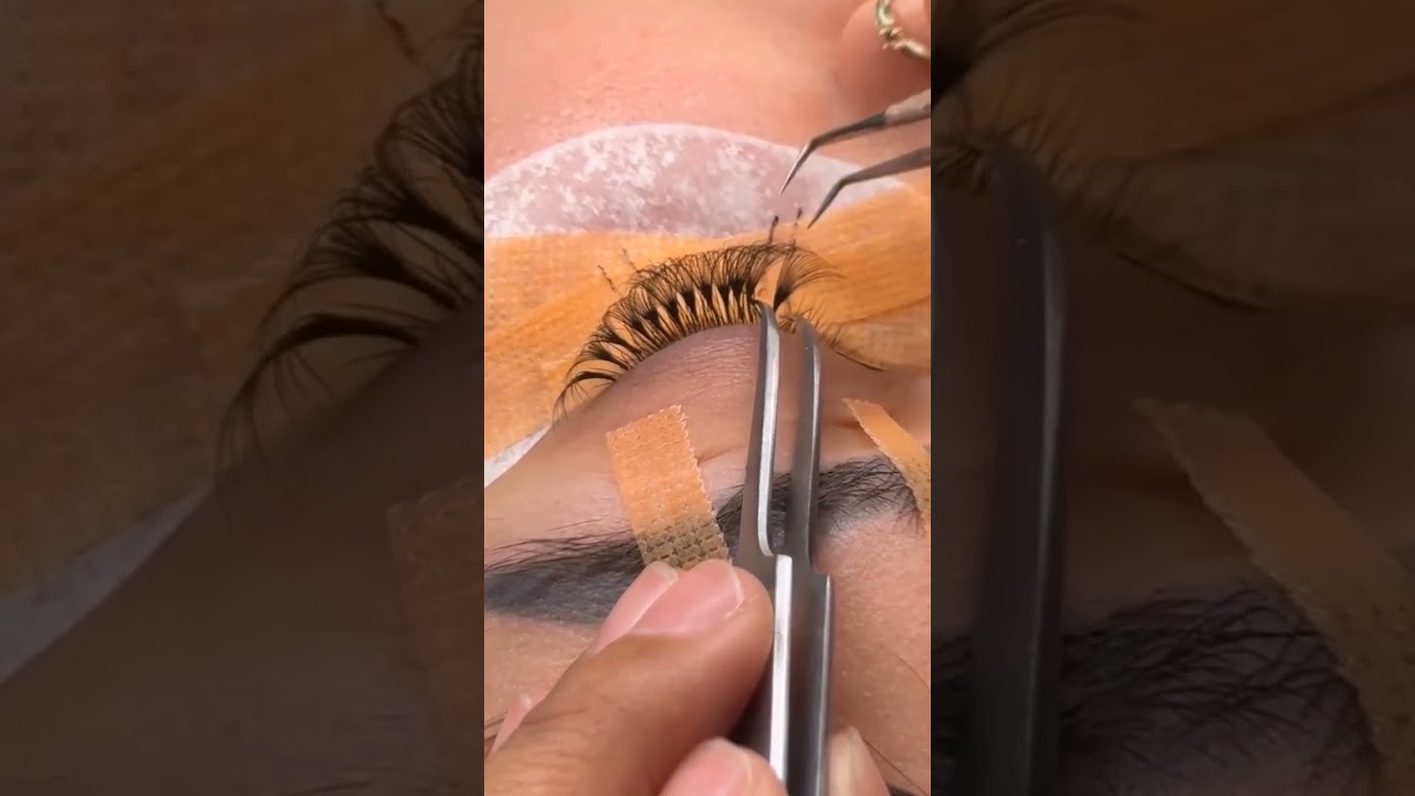 permanent eyelashes extension 