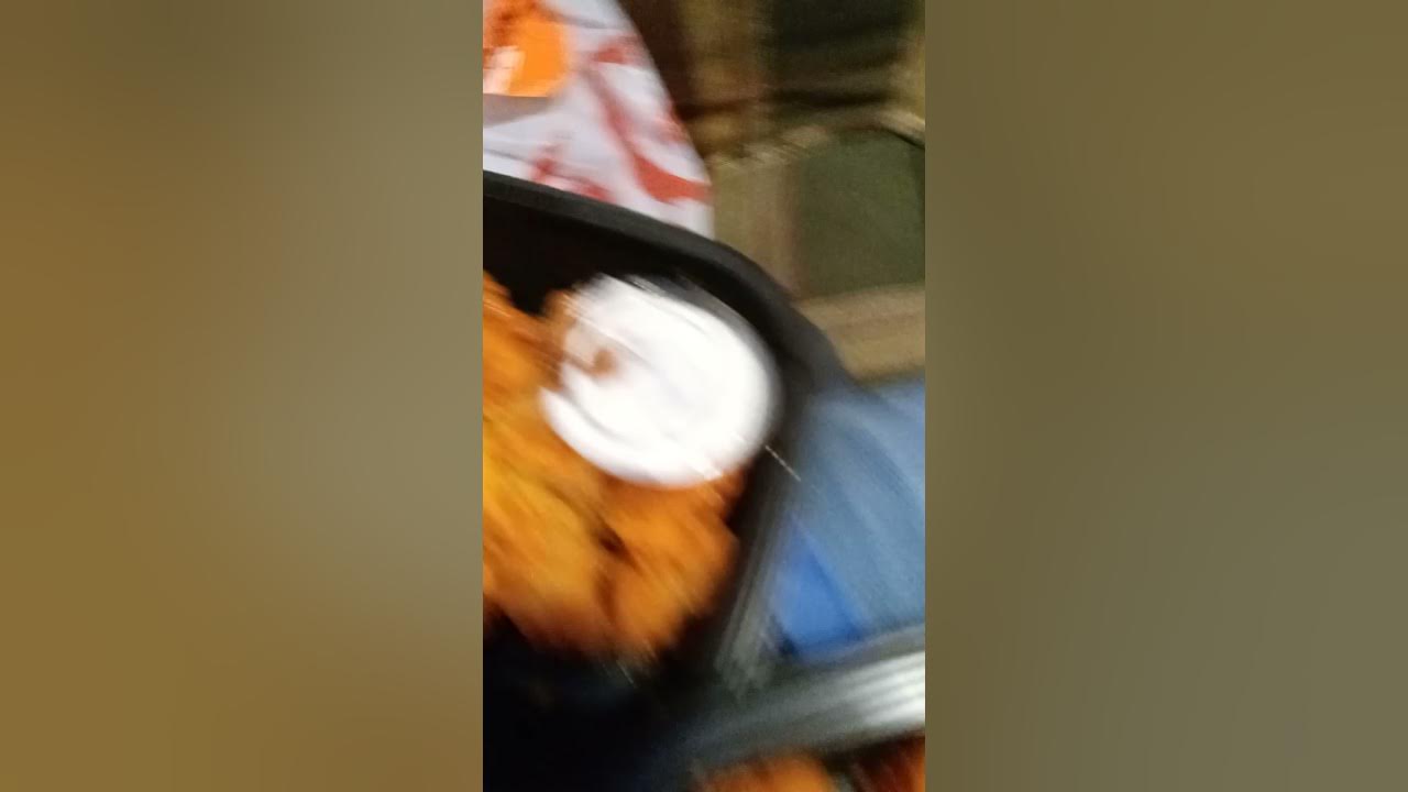 Was eating the boneless wings Cheetos original, and the fried Cheetos cheese bites from Applebee