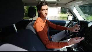 AAA: Drivers may be more distracted by new cars than texting
