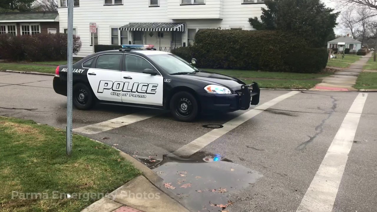 Parma Auxiliary Police Escorting Santa Around Parma (12/13/20) YouTube