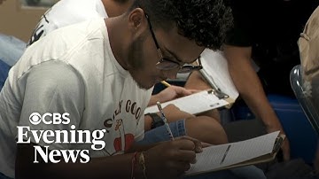 Teacher challenges students to write without ChatGPT as a crutch