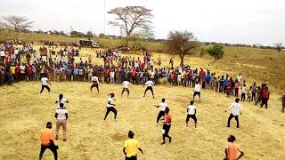 Bhudagala Kapigwa fimbo na shinje original kabaki na gari yake na madance wake