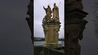 Karlův most or Charles Bridge in Prague. #Karlůvmost #charlesbridge #prague #praga #travel #bridge