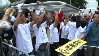 Hk Leader Says Occupiers Breaching The Law