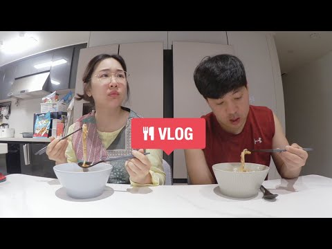 [브이로그] 저녁모음 / 부부먹방 / 비 오는 날 <strong>김치수제비</strong> / 마켓컬리 추천템 / 처음 먹어 본 추어탕 / 그땐 그랬지 / VLOG