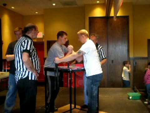 Jeremy Durfee VS Matt armwrestling Albany NY right handed 11/15/08