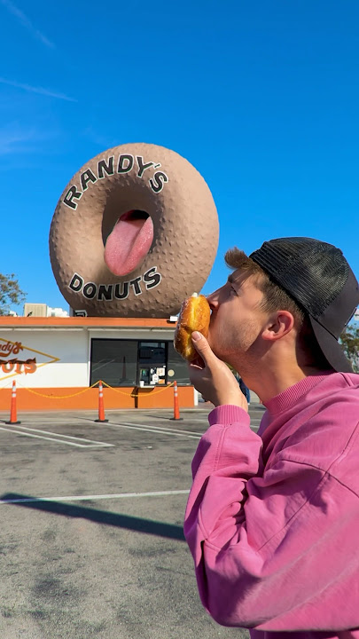 So the hole makes things bigger… 👀