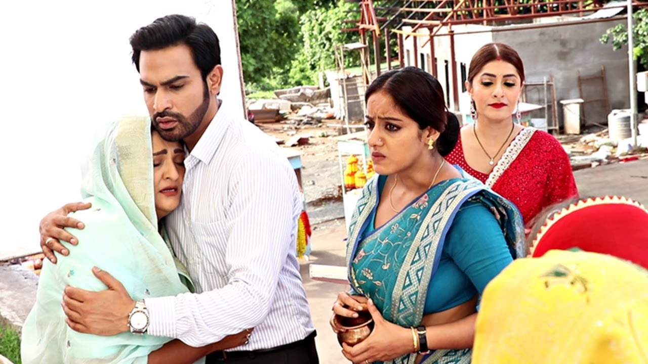 Mangal Lakshmi 1 June 2025 - Mangal Defends Kusum Vat Purnima Puja In Front Of Adit, Soumya SHOCKED!