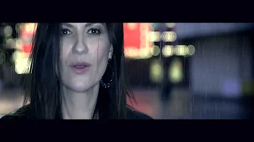 Laura Pausini - Se Fué with Marc Anthony (Official Video)