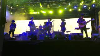 A la antiguita y Mujer interesada (cover en vivo)