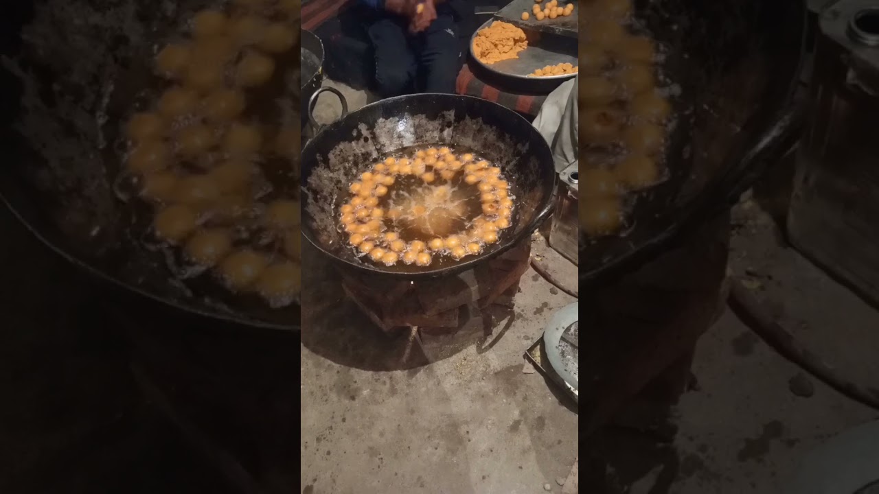 गुलाब जामुन |