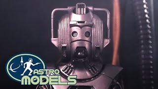 NEW! Doctor Who Earthshock Cyber Lieutenant - 360º Rotations - Atmospheric sound Effects! - Long