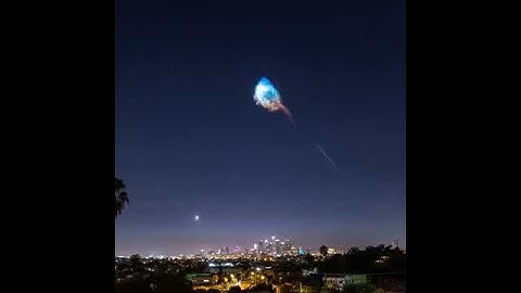 SpaceX Falcon 9 created a “Twilight Phenomenon” Rocket while leaving Earth