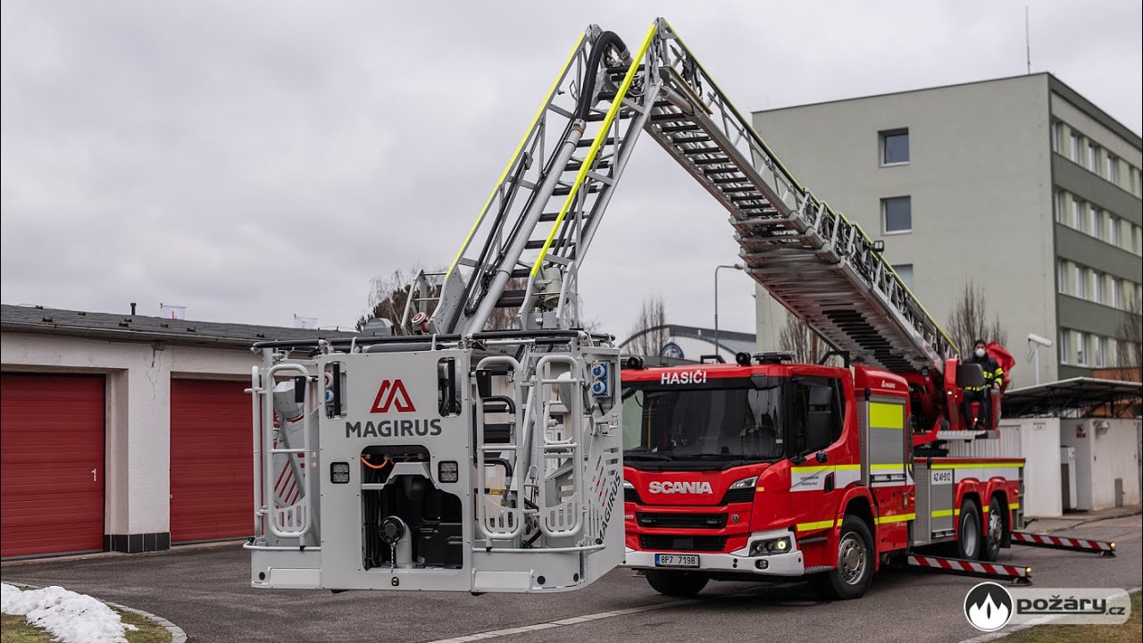 POŽÁRY.cz: Městský žebřík AZ 40 Scania Magirus výrazně zkrátil dojezdové časy do centra Pardubic