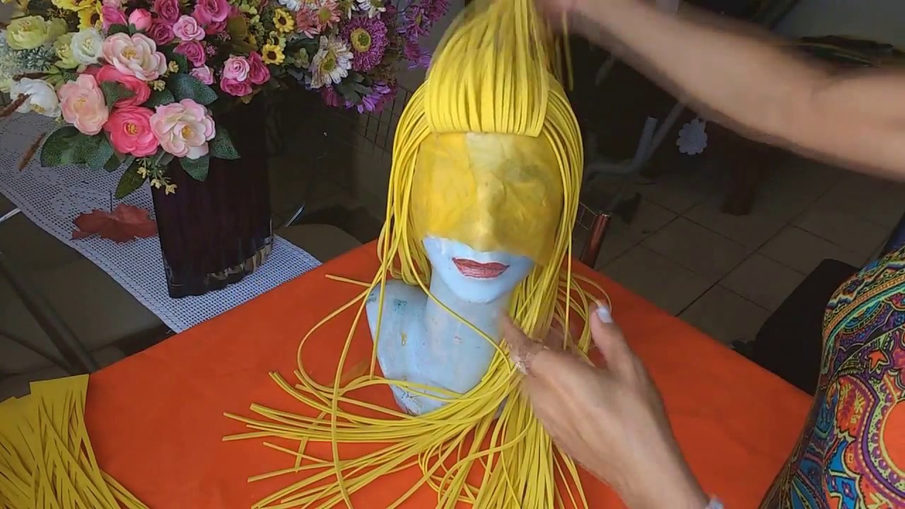 (DIY)   PERUCA LOIRA  DE  E.V.A