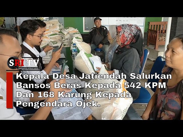 Kepala Desa Jatiendah Salurkan Bansos Beras Kepada 542 KPM Dan 168 Karung Kepada Pengendara Ojek. class=