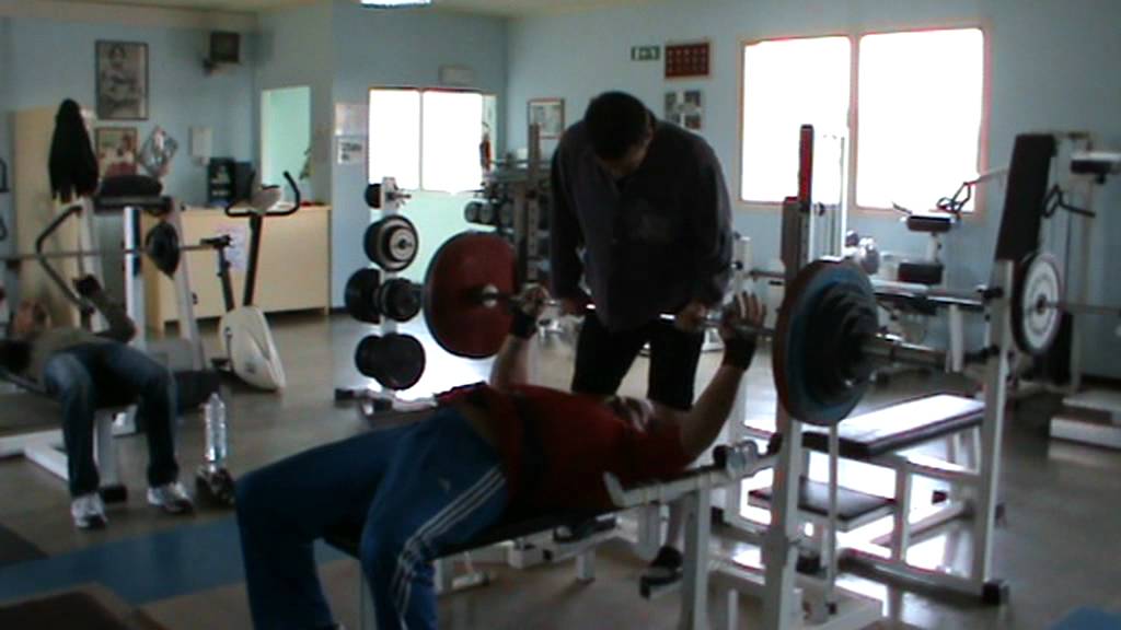 PAPINI MASSIMO 250KG DI PANCA.mpg