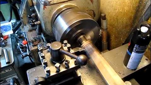 Mr.Tanabe Kalavinka NJS frame building work - (Adjusted with lathe for fork crown)