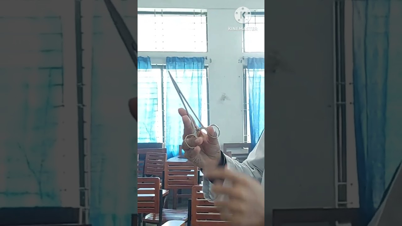 How to hold Artery Forceps