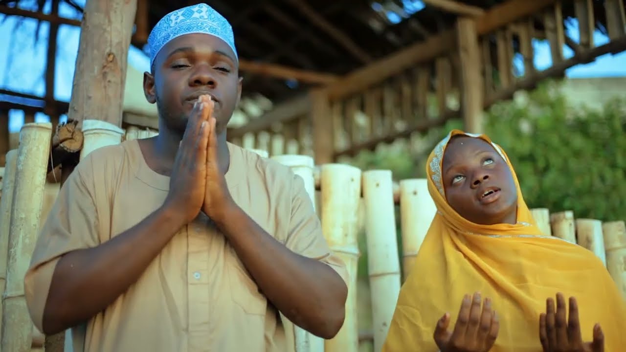 Thumayya Hijaz & Musa Mbogamboga ANASAMEHE (official vedio)