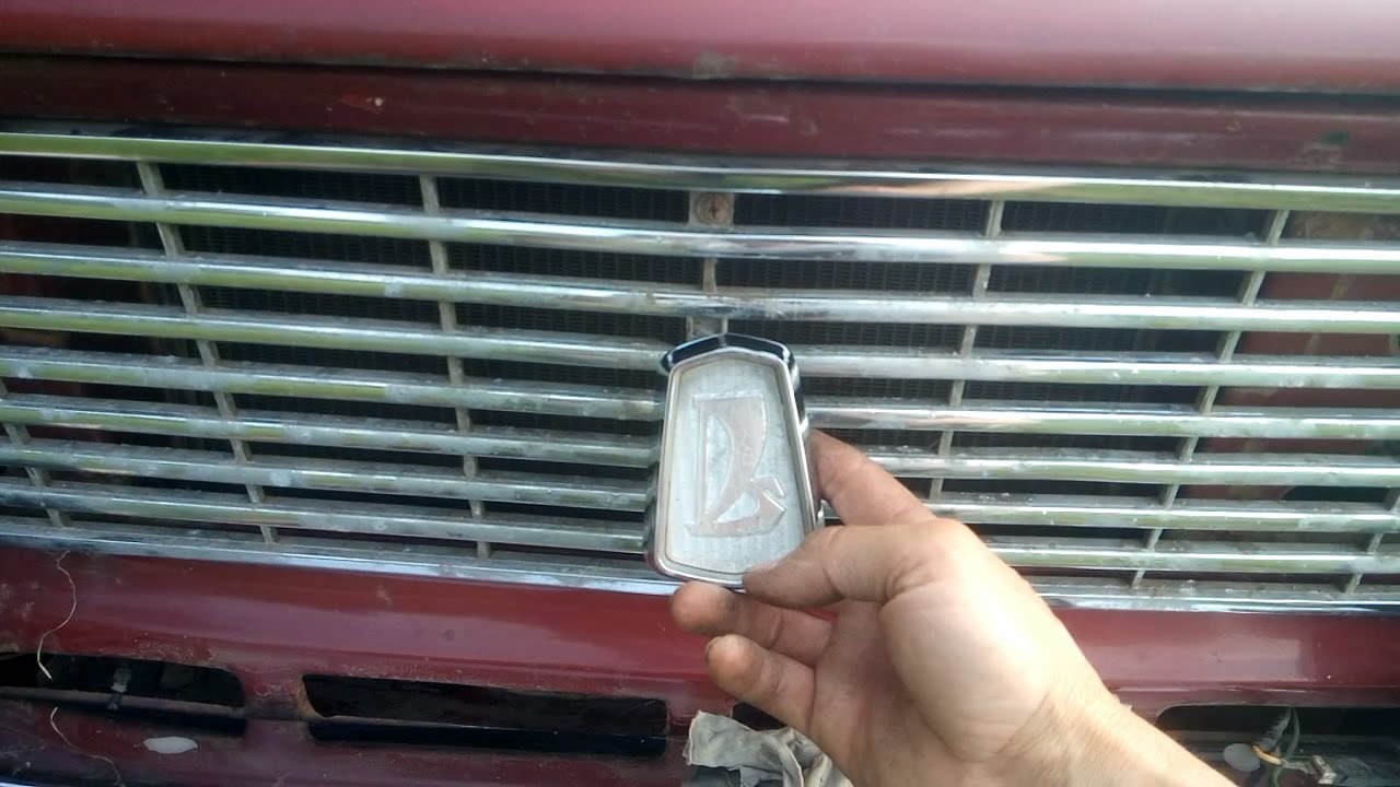 РЕСТАВРАЦИЯ ЗНАКА ВАЗ НА ВАЗ 2102 - YouTube