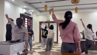 Tập nhảy sinh nhật bài 2: tuyết yêu thương VN 68