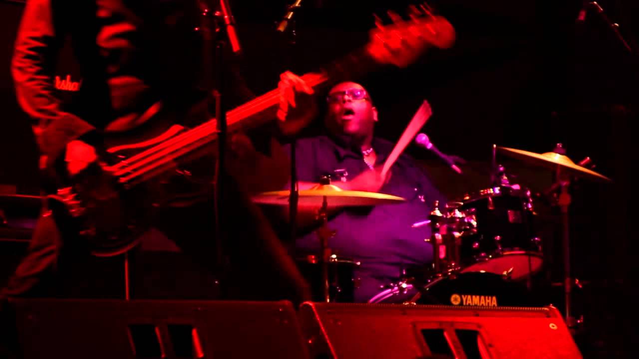 Soul Asylum - "Gravity" adlı videoyu YouTube'da izle Soul Asylum - "Gravity" adlı videoyu YouTube'da izle