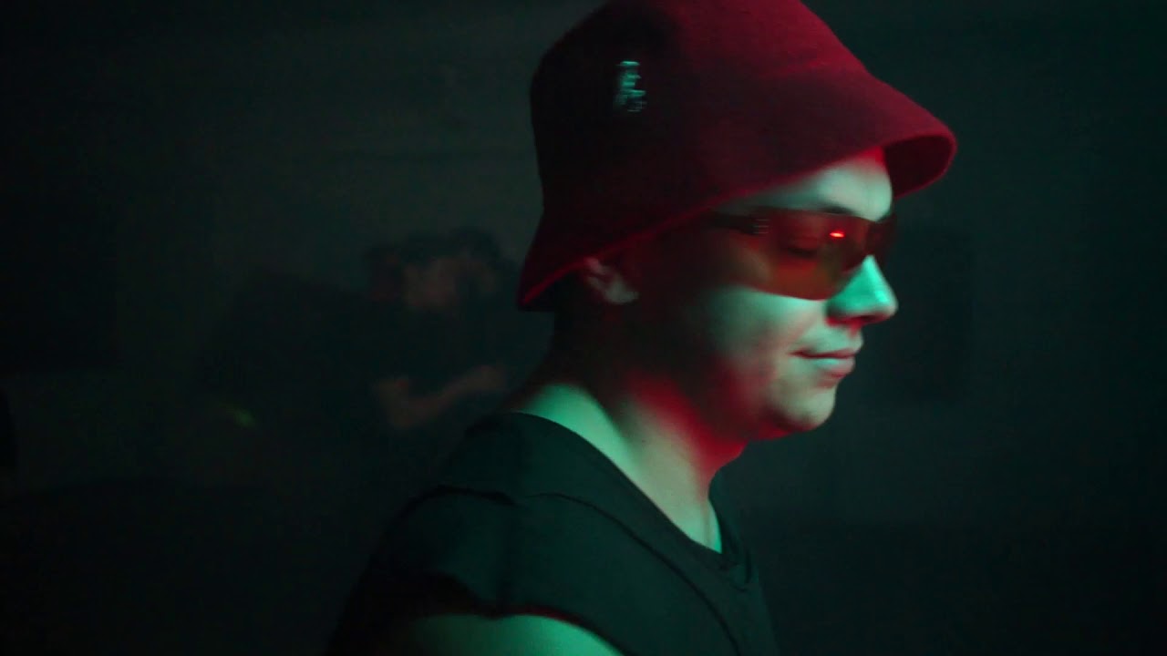 RAVE NAKT STUDIO