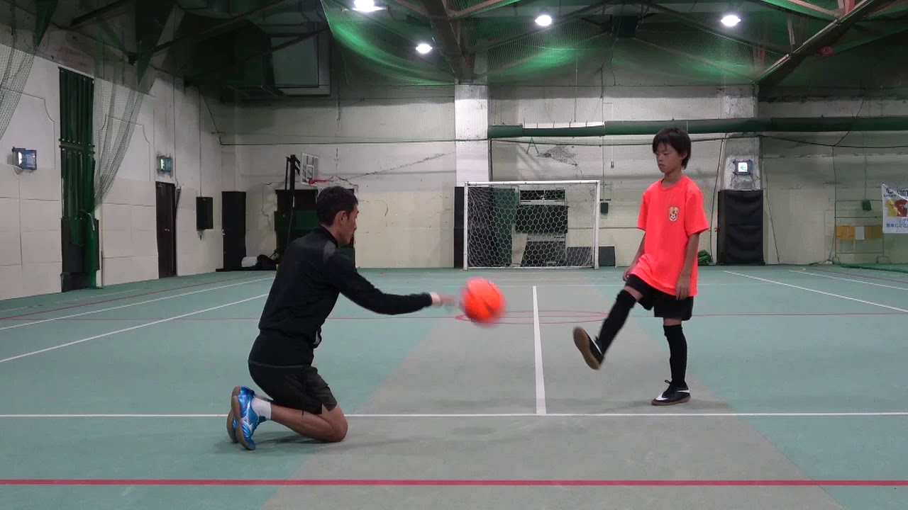 ソフトボール守備 外野のフライ捕球に欠かせない３つのポイント ソフトボール教材の選び方と指導 上達 練習メニューナビ