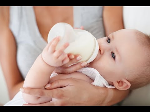 Video: Di quanto latte ha bisogno una bambina di 14 mesi?