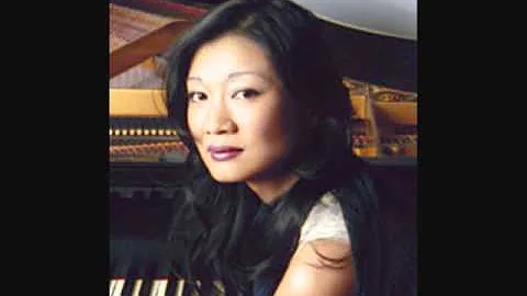 Mari Kodama  "Piano Concerto No 2" C. Loewe  (2. M...