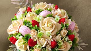 видео: Розы, клубника и макарон/Букет из мыла/Без сборки, но с заливкой 😉 картинка: Розы, клубника и макарон/Букет из мыла/Без сборки, но с заливкой 😉