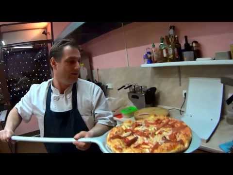 Video: Nejchutnější Pizza V Moskvě (rozvoz)?